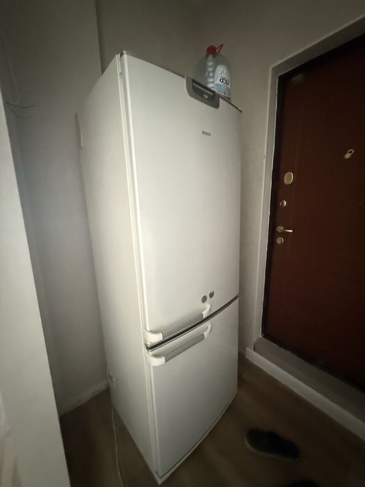 Продам б/у холодильник BOSH