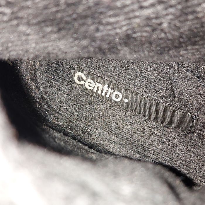 Продам замшевые ботинки 43 размер