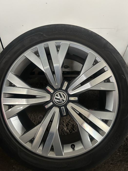 VW Passat alltrak 18 5X112