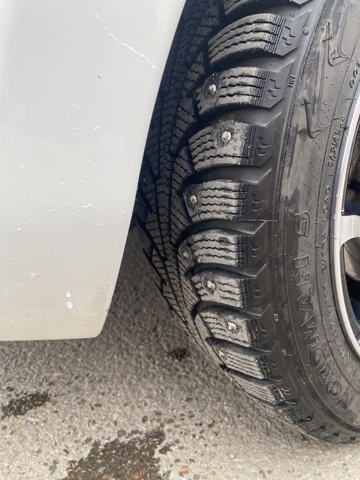 Продам диски с зимней резиной R15