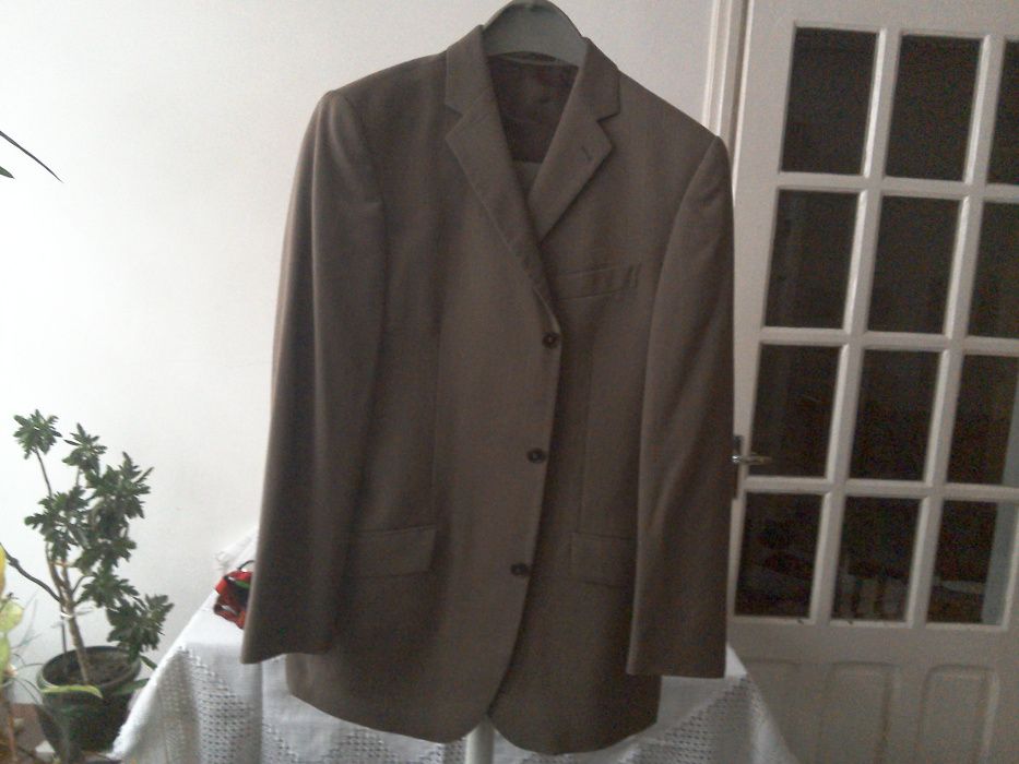 Costum bărbătesc S. Oliver, lână, NOU, în dungi discrete - mărime 48