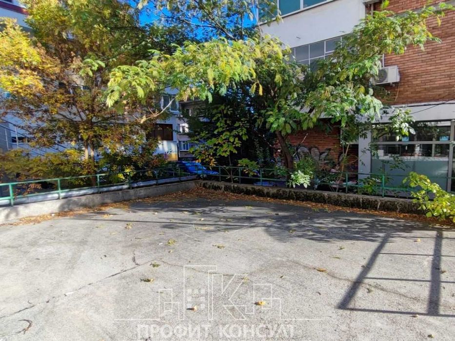 Продава се Магазин в Велико Търново, Център - 220 кв.м за 255 €/кв.м - Снимка #9