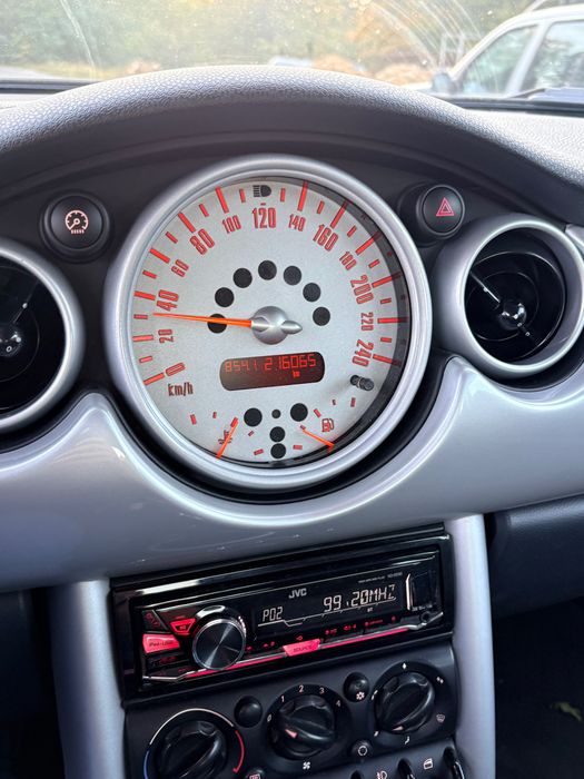 MINI One 1.6 Benzină 2005 – 216.000 km – Preț negociabil