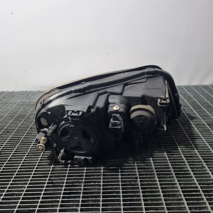 Far Stanga Volvo XC90 Facelift 2007 - 2014 SUV 4 Usi (1420) Xenon