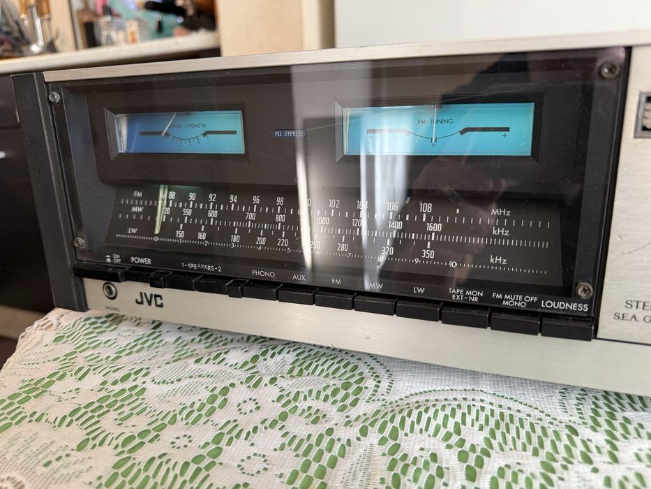 JVC JR-S200l ресивър