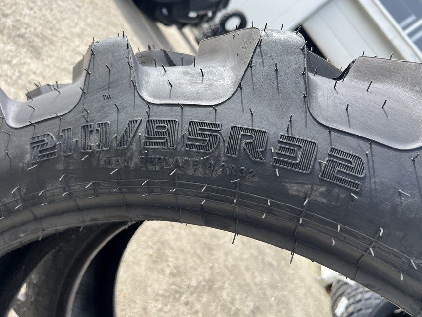 Anvelopa 210/95 R32 CEAT FARMAX RC 117D/12018 TL (8.3R32)  Cauciucuri tractor, Fiat, Case, Fendt, John Deere, New Holland, Massey Ferguson, UTB   Cauc