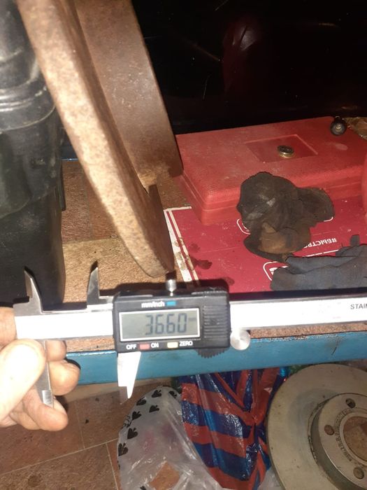 Тормозной диск на Фольксваген B3, B4