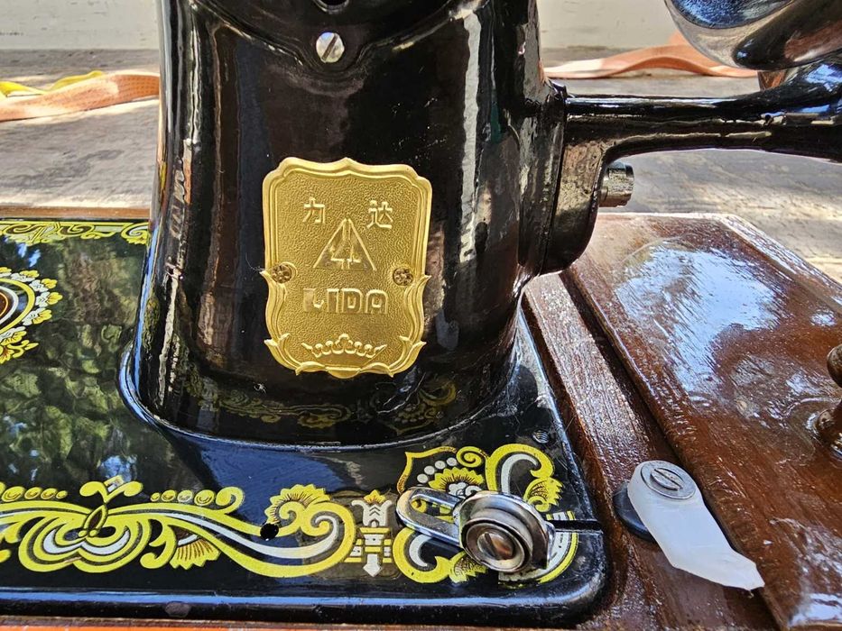 Ръчна шевна машина