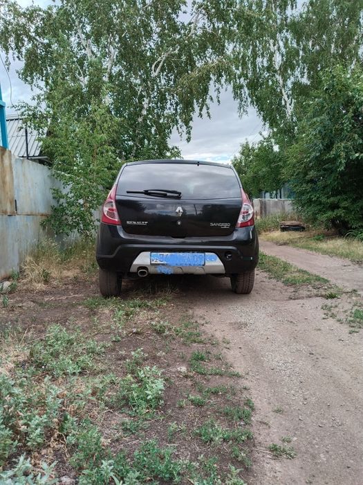 Рено Сандеро 2013