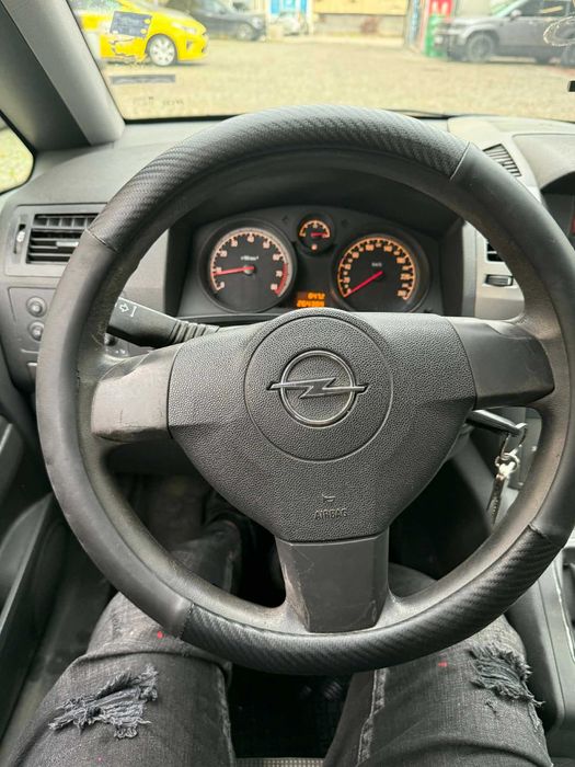 Опел зафира 2007г бензин седем местен