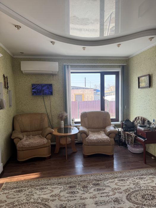 Продам приличный особняк