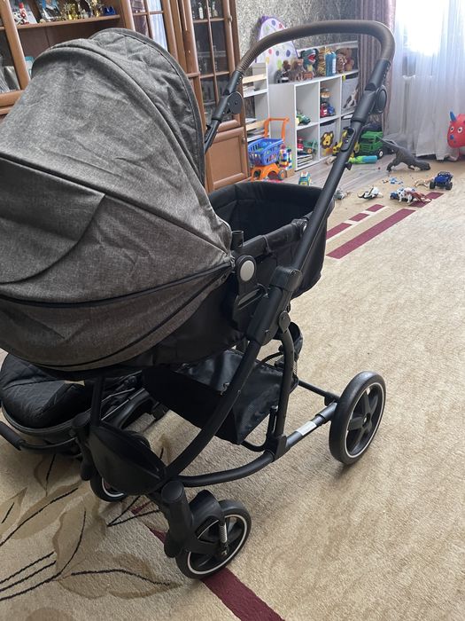 Детская коляска от Tomix