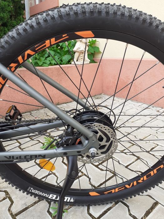 Bicicleta electrica noua