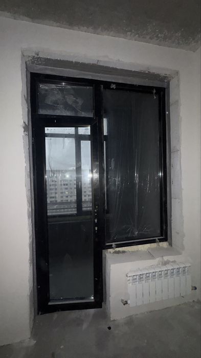 Продам окно балконное, 5 камерное