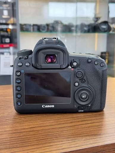 Canon 5d mark iv