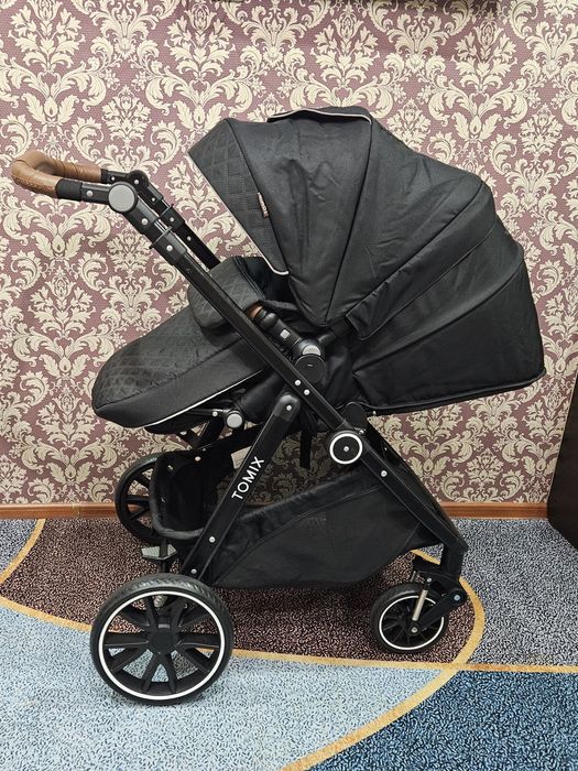 TOMIX"Aura" 2 в 1 . Продам коляску