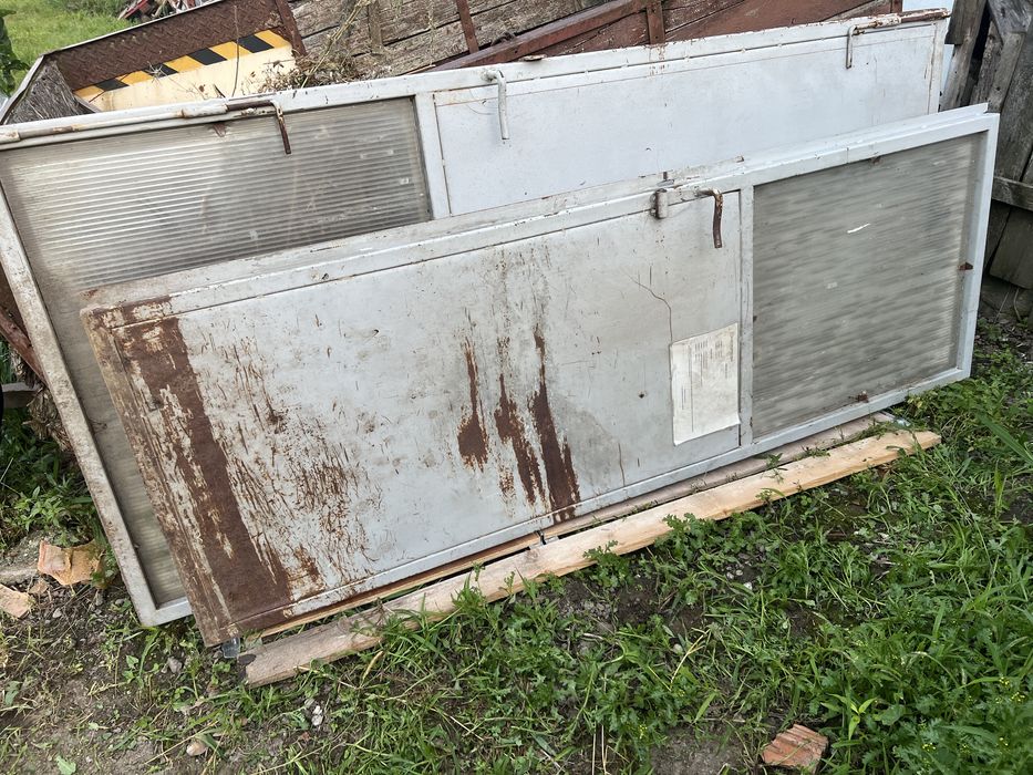 Usa metalica industriala