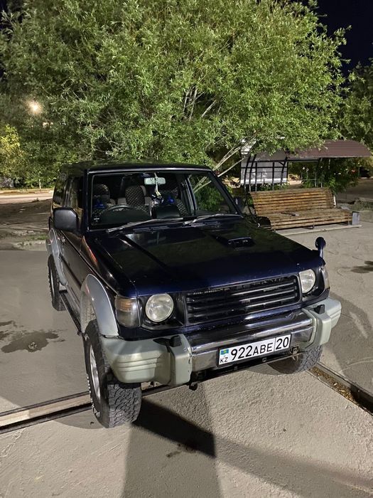 Продам Мицубиши  Паджеро  2