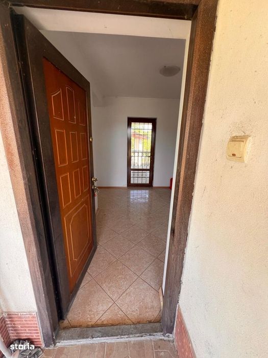 Casă S+P+1 cu terase mari și teren2700 mp – Orlești