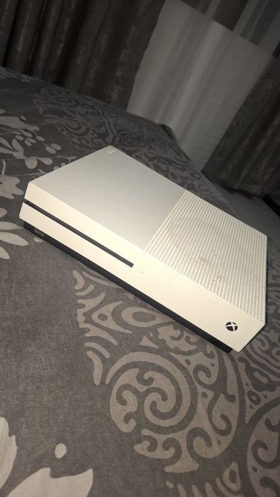 Xbox one s (o maneta)