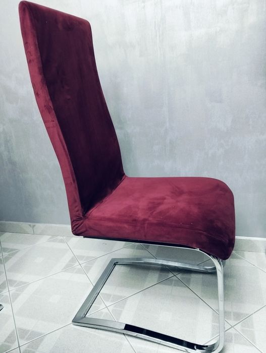 De vânzare masă extensibilă+8 scaune.