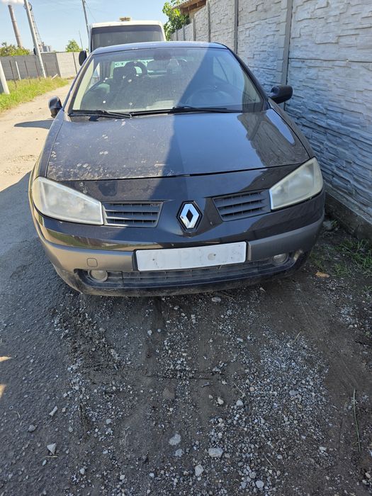 Dezmembrez Renault Megane 2 cabrio 1.9 dci