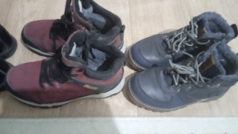 Продам для мальчика обувь