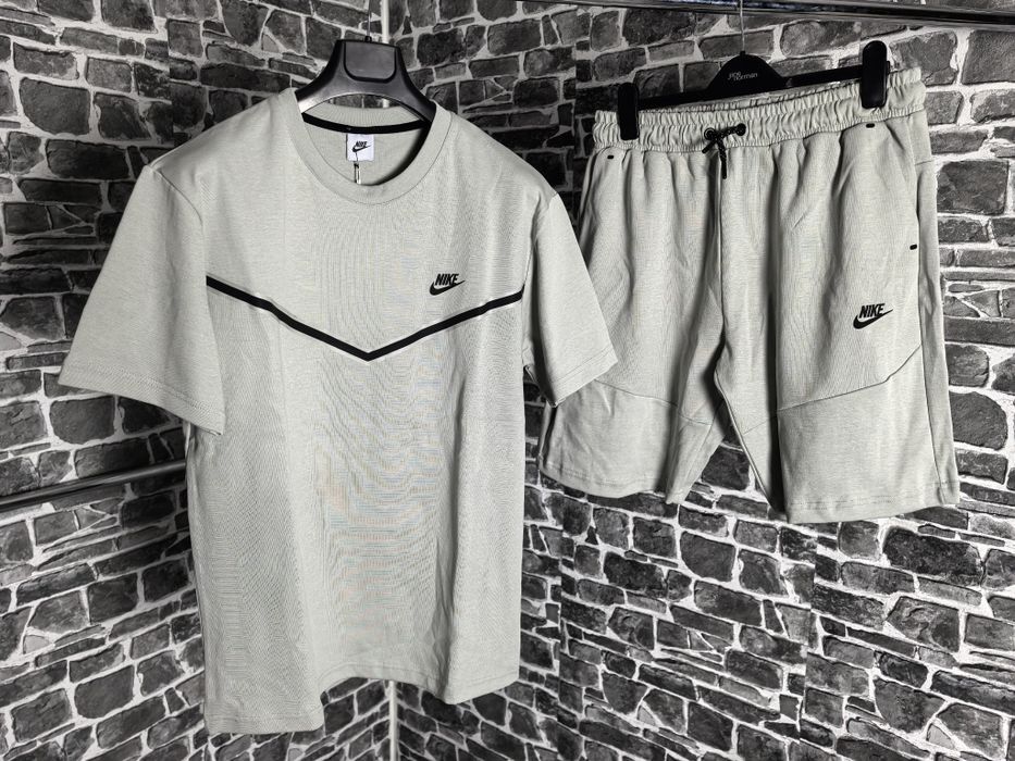 Nike Tech Fleece летен екип