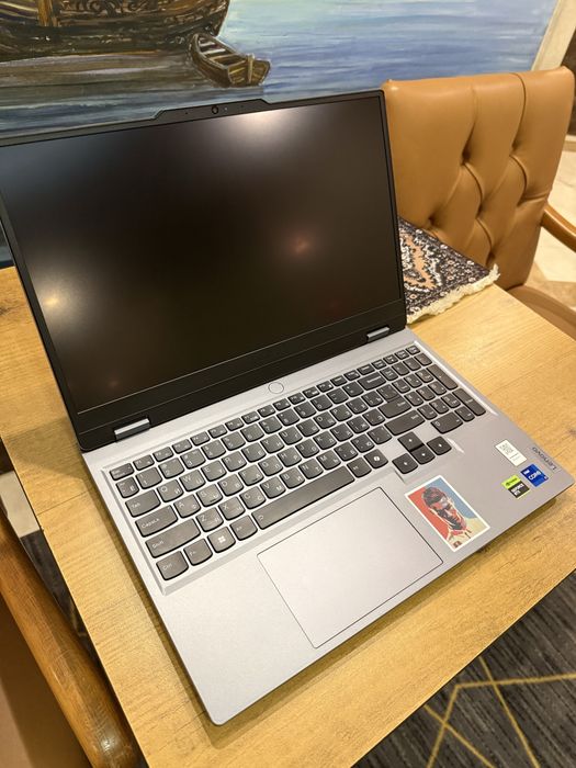 Lenovo loq 15IRX9