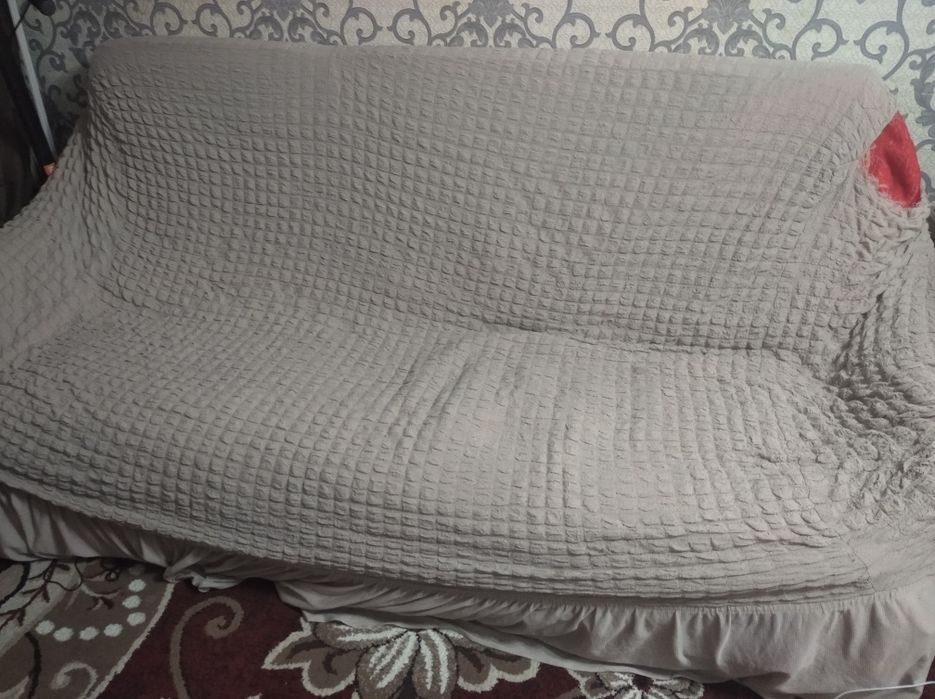 Диван и креслы в хорошем состоянии