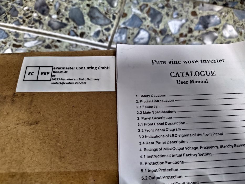 Invertor EASUN  cu Undă Sinusoidală Pură DC 12V /AC220V Putere 3000W