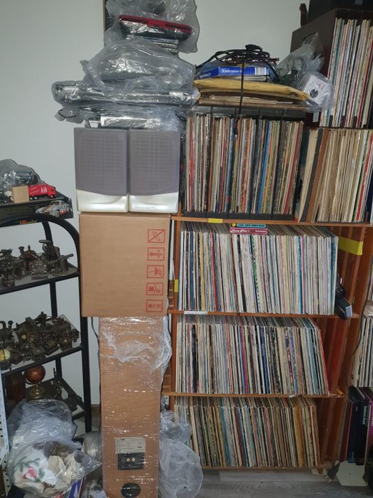 Colectie discuri vinil,casete,cd-uri,benzi,aparatură