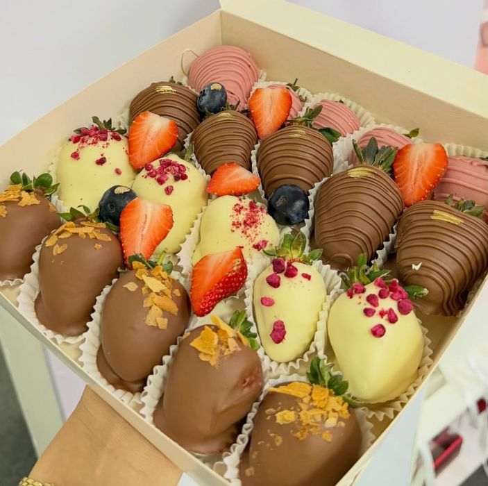 Клубника в шокодаде