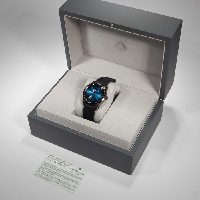 H. Moser & Cie. Pioneer Centre Seconds 42.8mm 3200-1205 Funky Blue Black Limited Edition