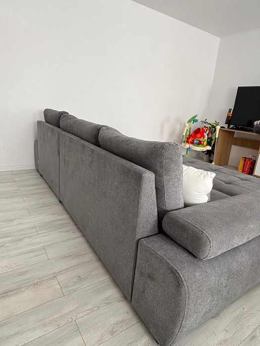 Vând canapea colțar