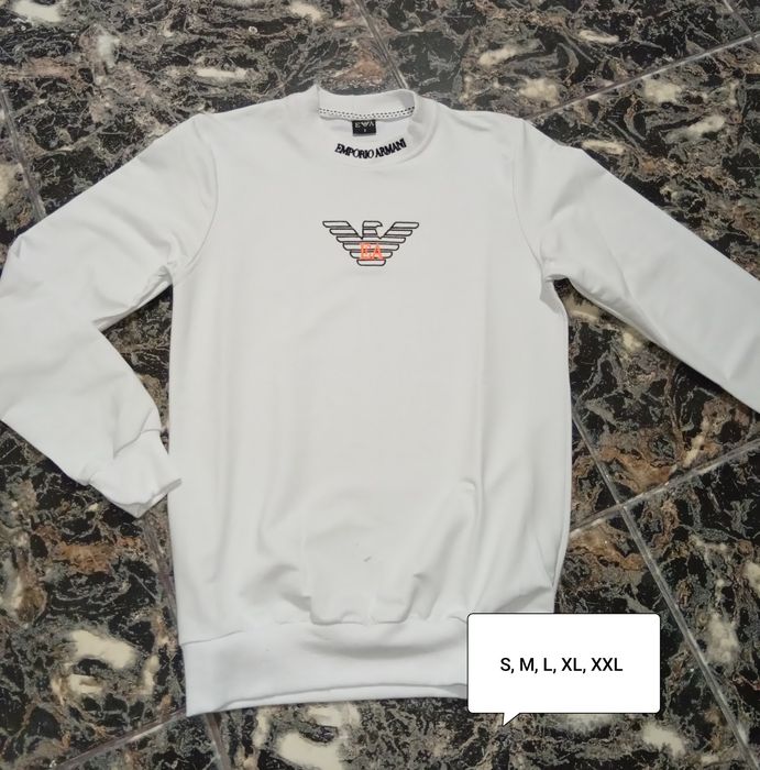 Bluze cu mânecă lungă, din bumbac cu țigla cusută.