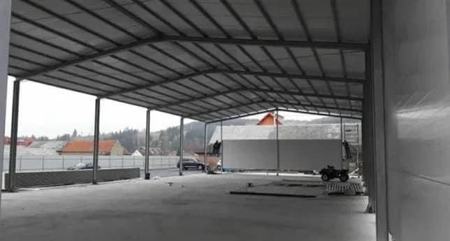 Vând hală metalică 10x25