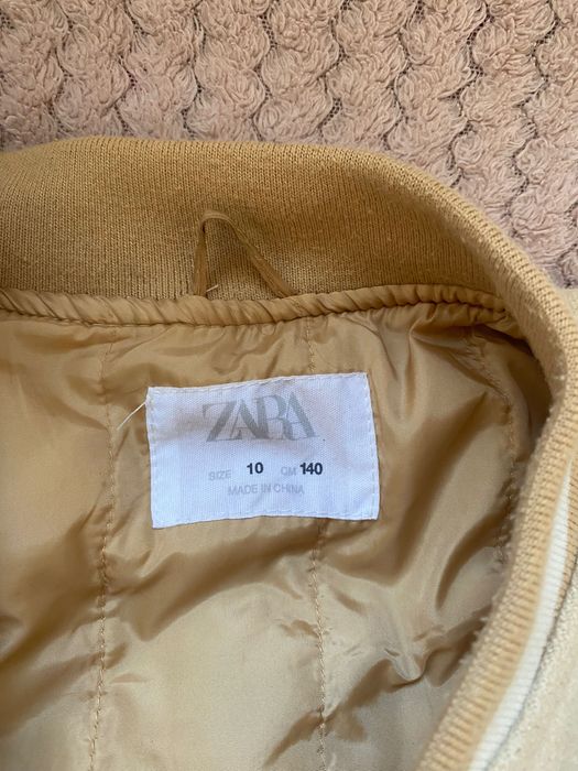 Яке за момиче Zara