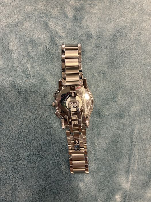 Часовник Emporio Armani
