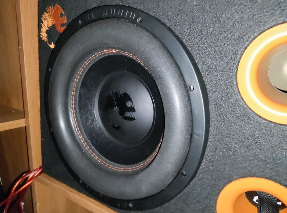 Сабвуфер с усилителем