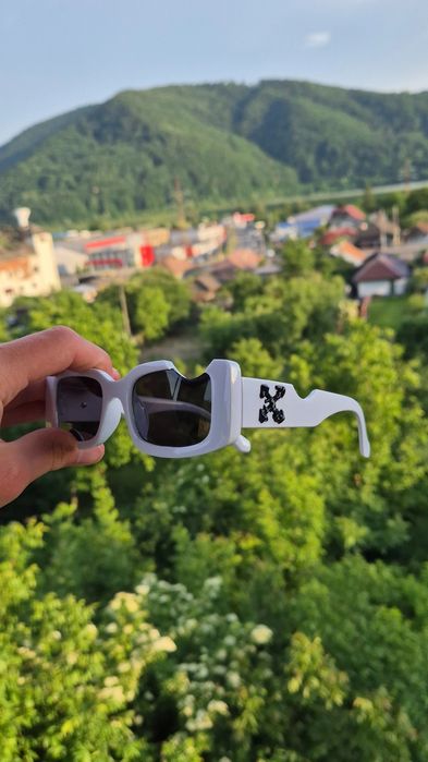 Ochelari de soare Off White Cady albi