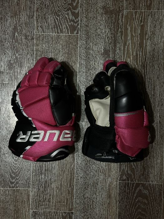 Продам хоккейную экипировку