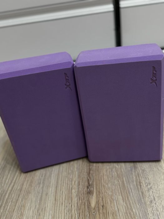 Продам блоки для йоги и резинку