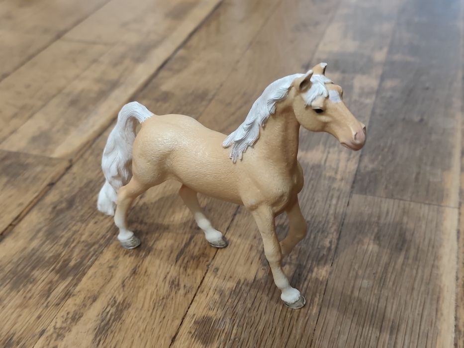 Schleich фигури коне