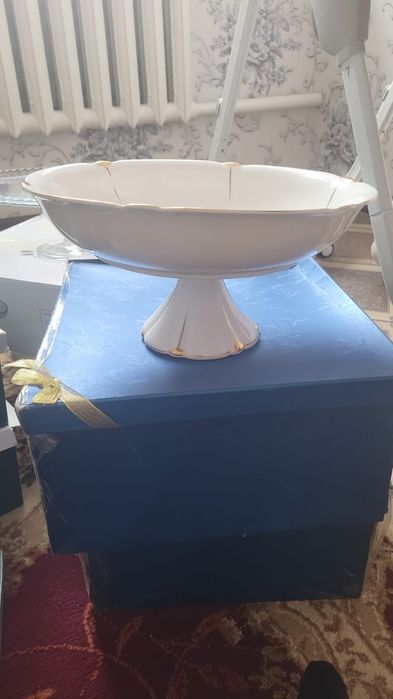 Конфетница, ваза, холодница ө