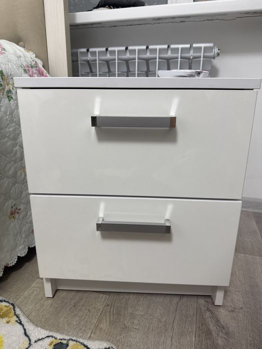 Срочнооо Продам тумбочку