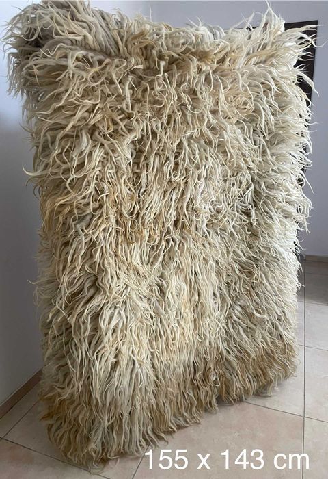 Рядкост: 6 ръчнотъкани китеници от 100% мериносна вълна