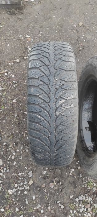 Продам покрышки зимние