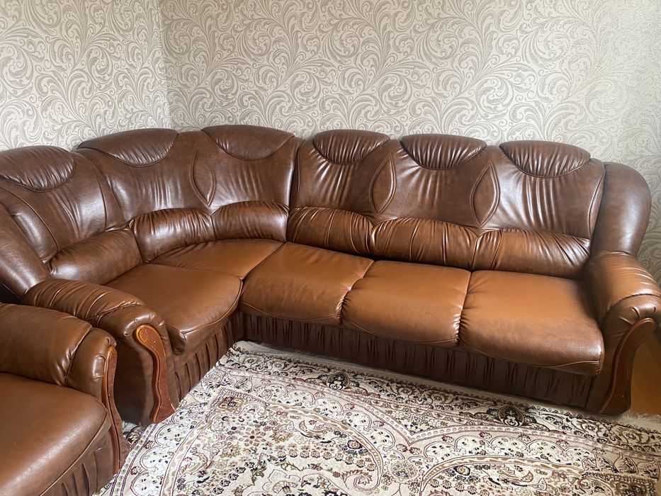 Диван в хорошем состоянии