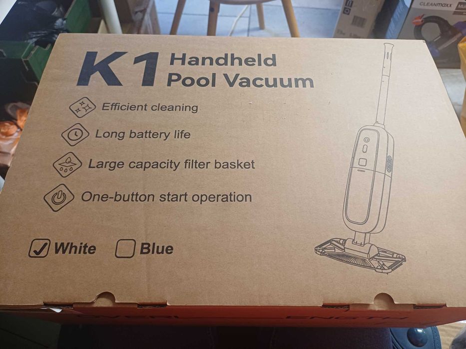 акумулаторна ръчна прахосмукачка за басейни и джакузита модел K1 Handheld Pool Vacuum